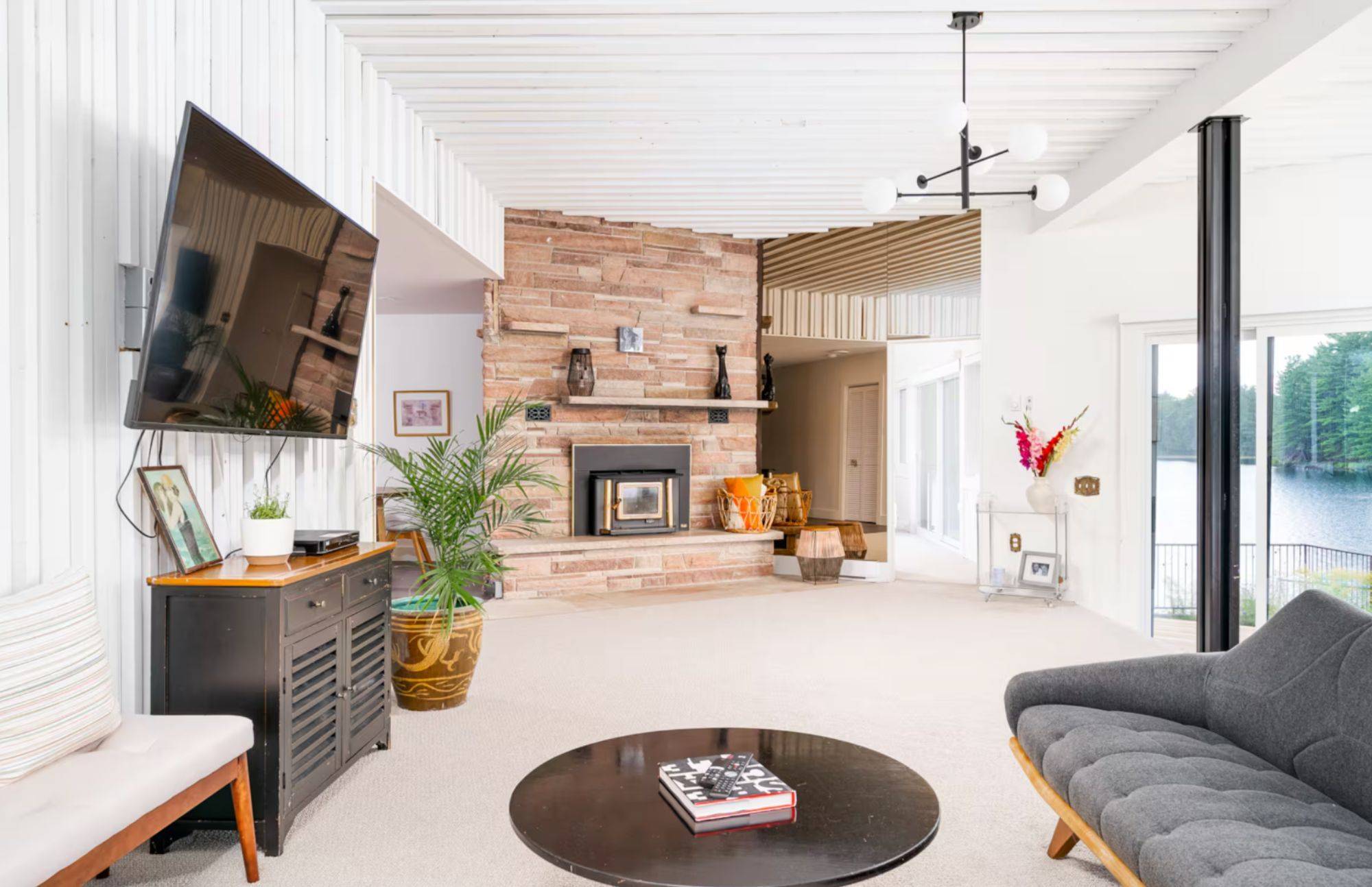1018 Clearwater Shores BLVD, Muskoka Lakes, ON P0B 1J0