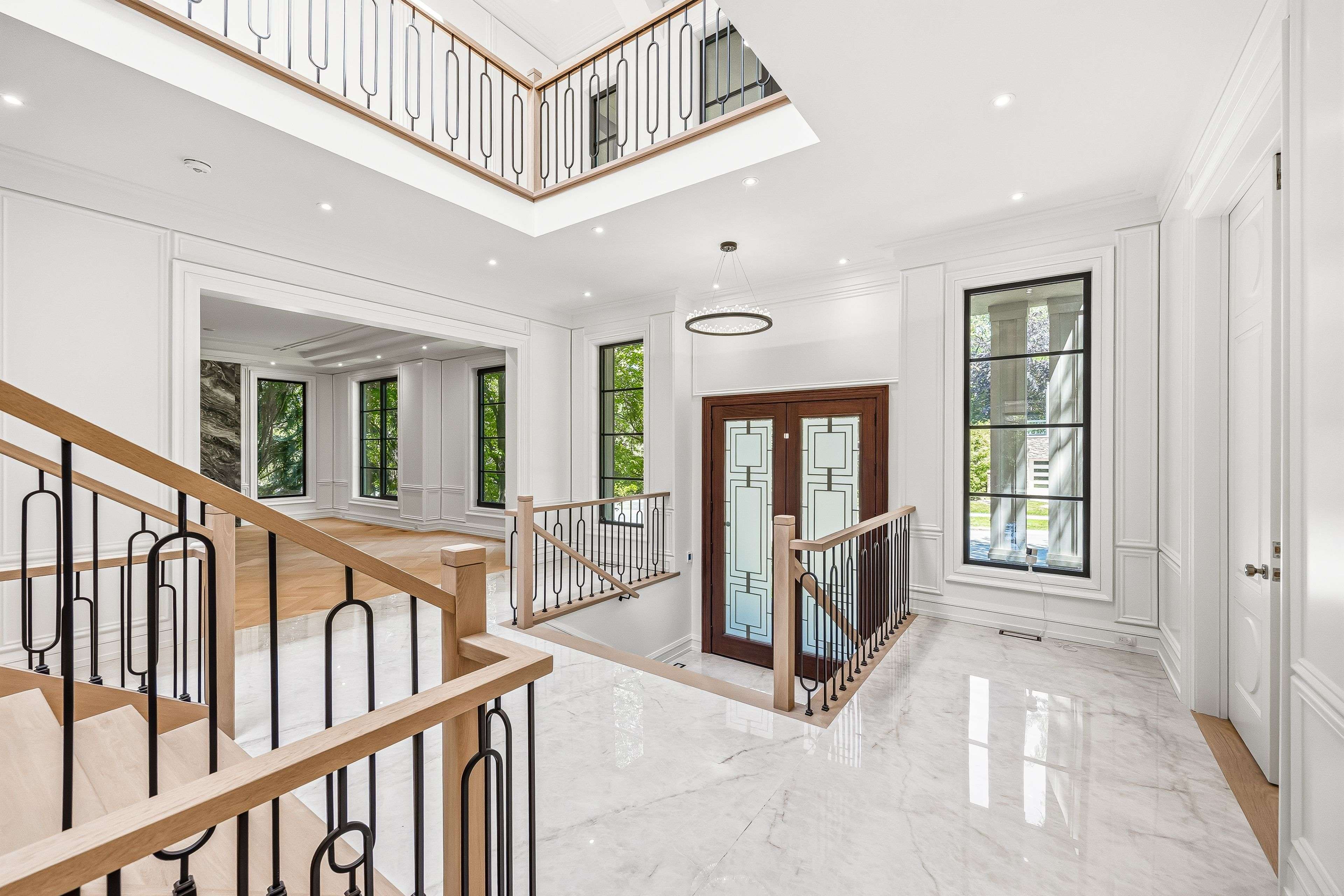 27 Penwood CRES, Toronto C13, ON M3B 3B1