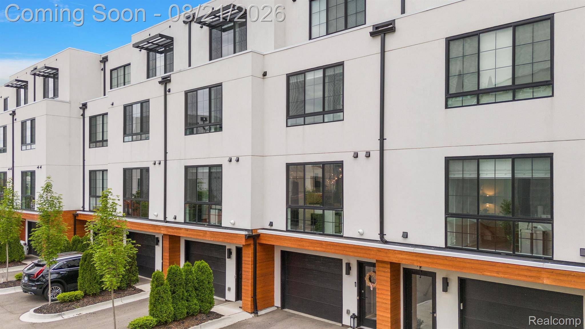 533 E Harrison AVE #9, Royal Oak, MI 48067