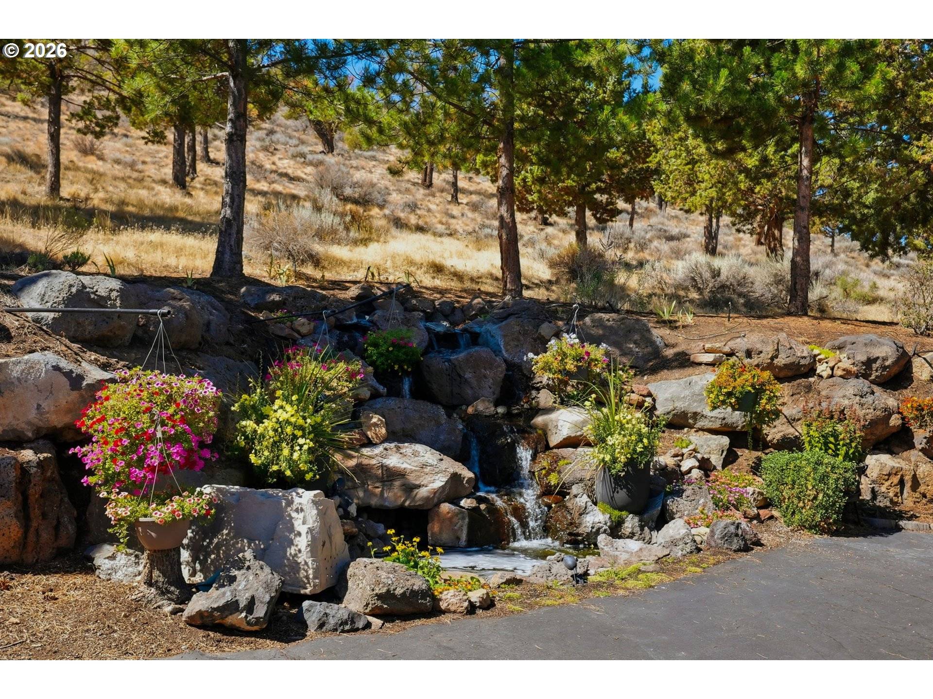 631 SUNDANCE RIDGE CT, Redmond, OR 97756