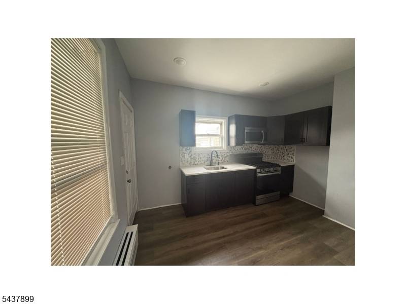 93 Highland St, Paterson City, NJ 07524