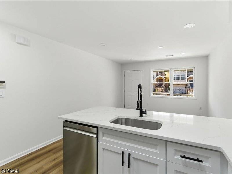 736 S 19th, Newark City, NJ 07103