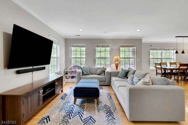 1074 SHADOWLAWN, Green Brook Twp., NJ 08812