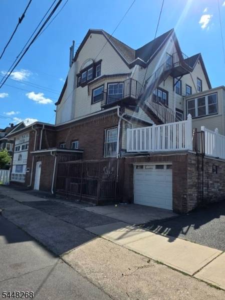 423-425 15Th Ave, Paterson City, NJ 07504