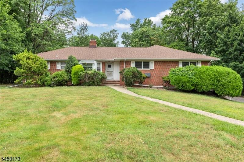 6 Orchard Dr, Scotch Plains Twp., NJ 07076