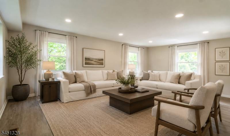 4 Overbrook Rd, Franklin Twp., NJ 08873