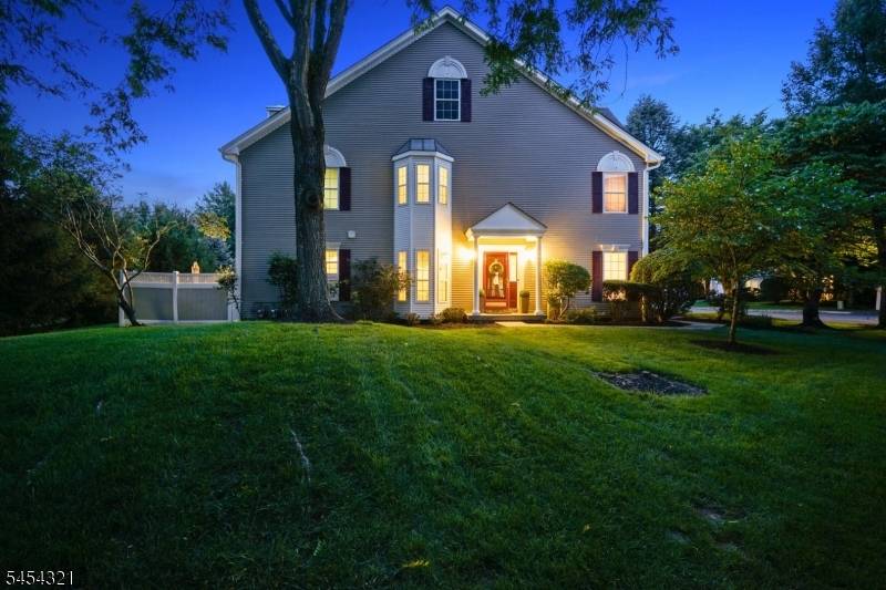 61 Dorchester Dr, Bernards Twp., NJ 07920