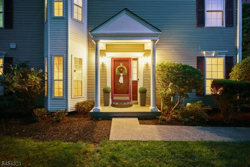 61 Dorchester Dr, Bernards Twp., NJ 07920