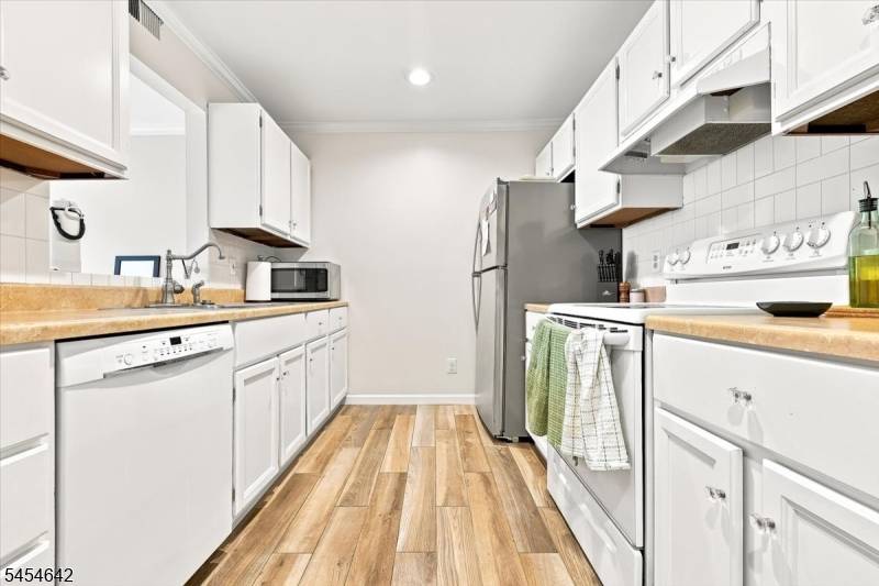 971 Bloomfield Ave #C-1, Glen Ridge Boro Twp., NJ 07028