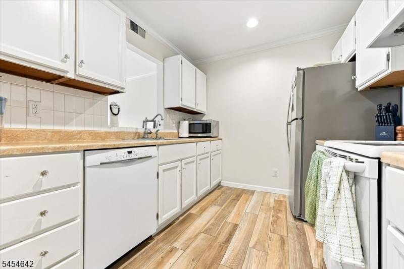 971 Bloomfield Ave #C-1, Glen Ridge Boro Twp., NJ 07028