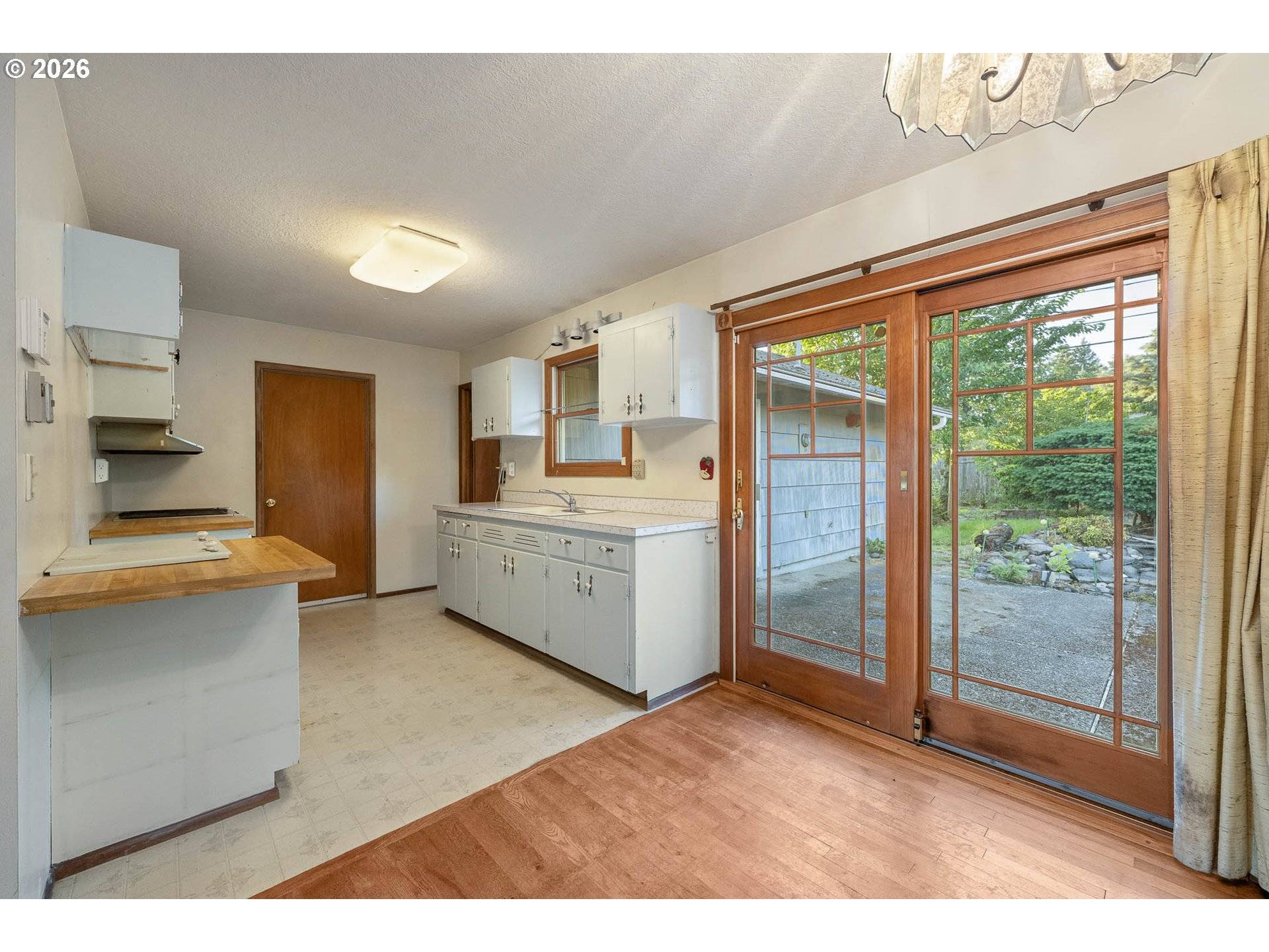 15727 SE HAWTHORNE CT, Portland, OR 97233