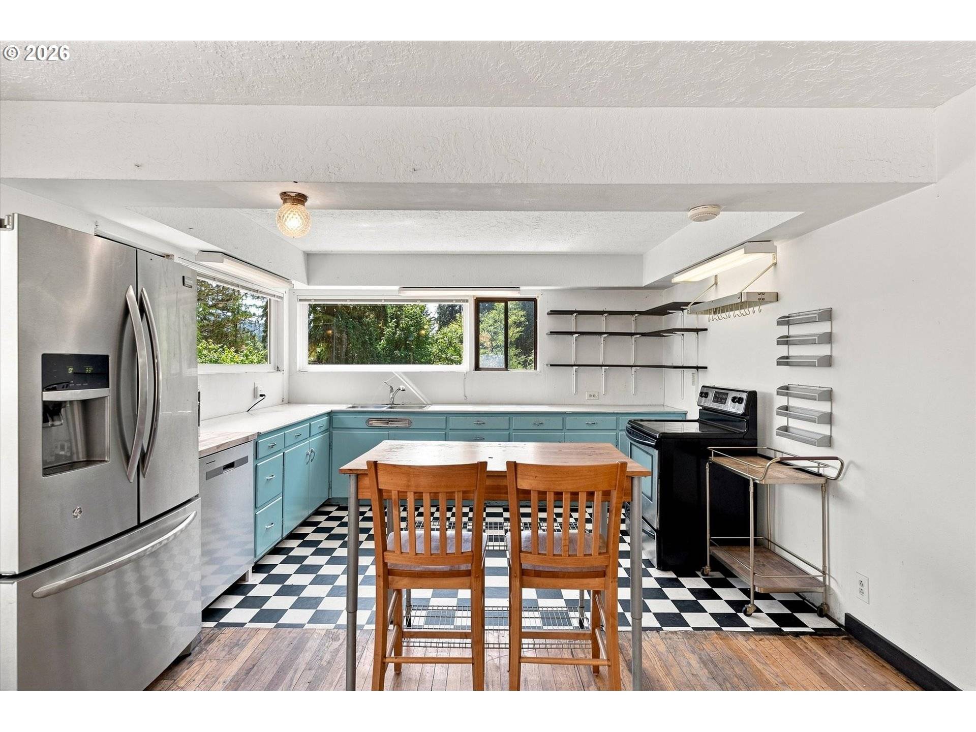 205 N MAPLE HILL RD, Kelso, WA 98626
