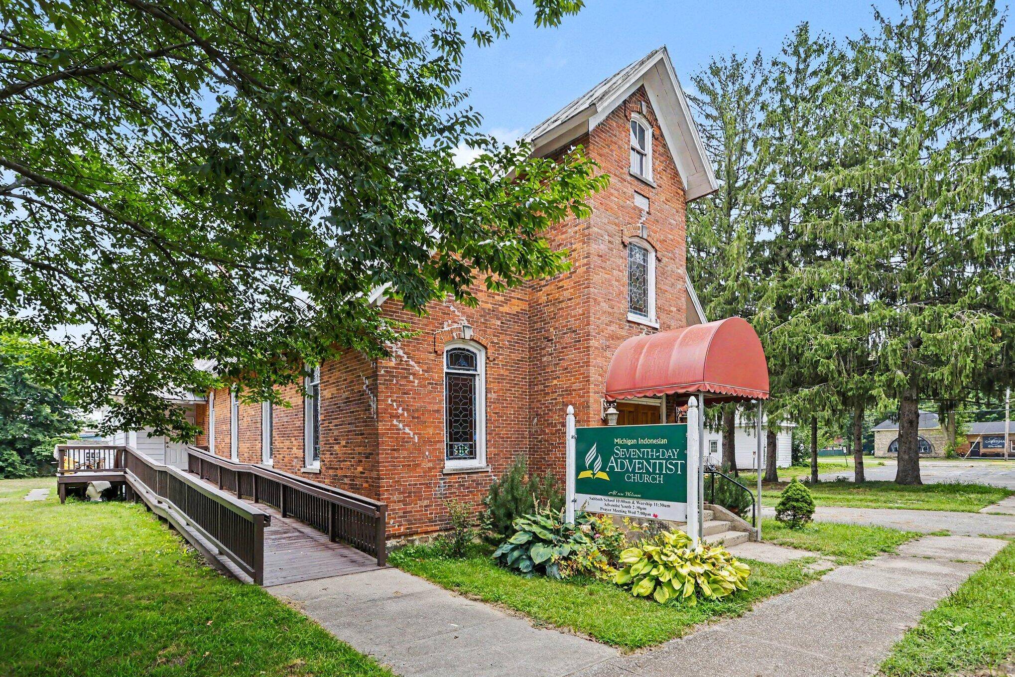 9 W Shepard ST W, Hartford City, MI 49057