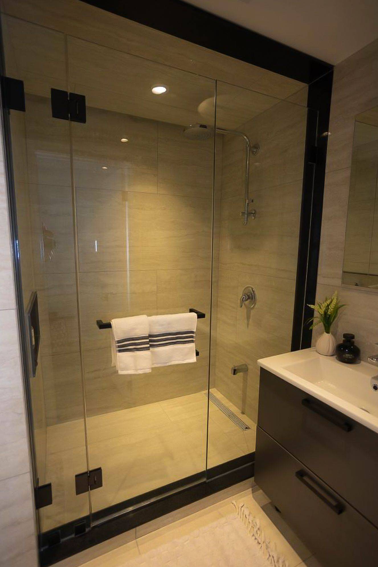 50 Castleton AVE #Unit 3, Toronto W03, ON M6N 3Z5