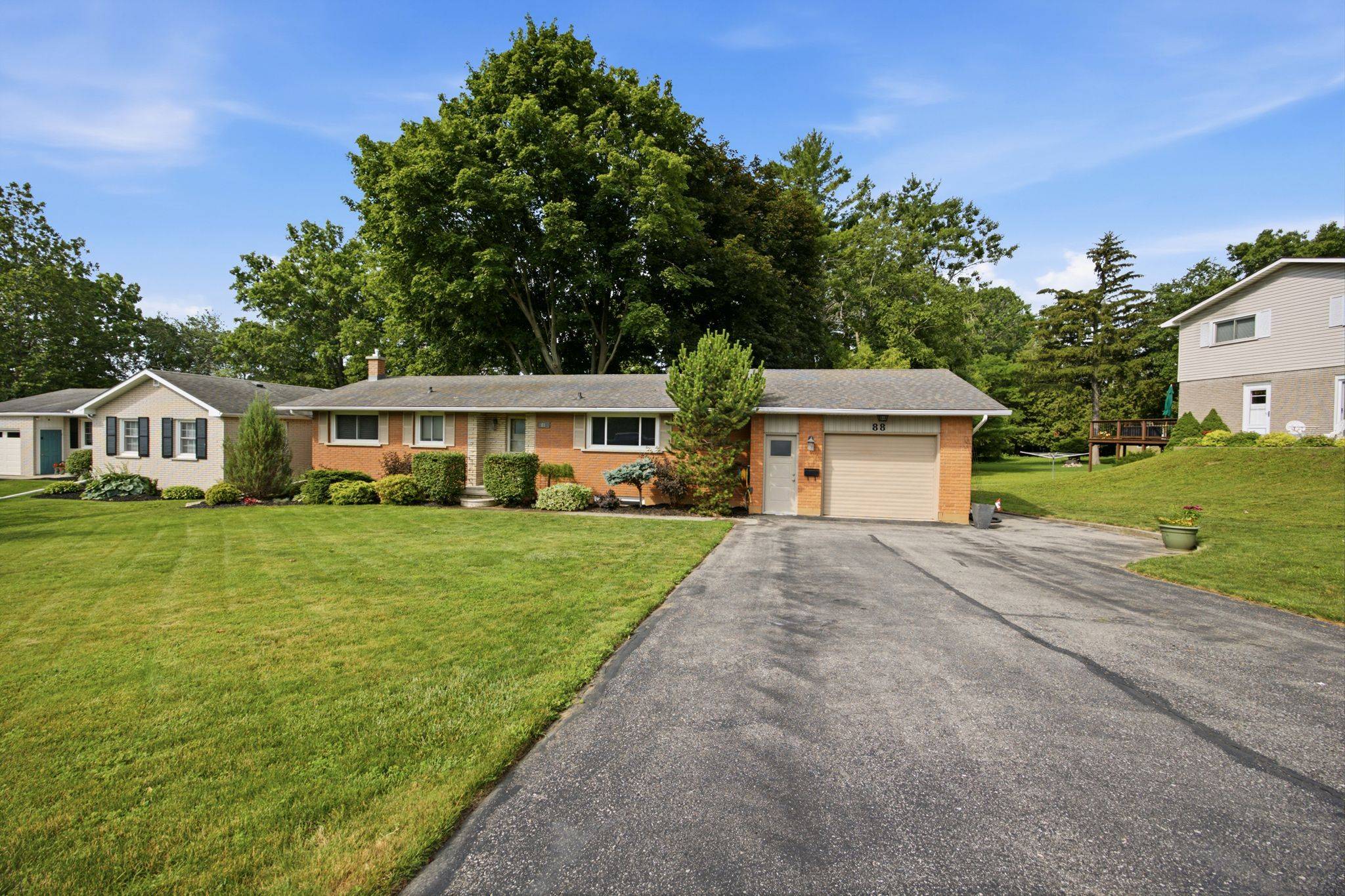 88 Hillside AVE, Norfolk, ON N4B 1Y3