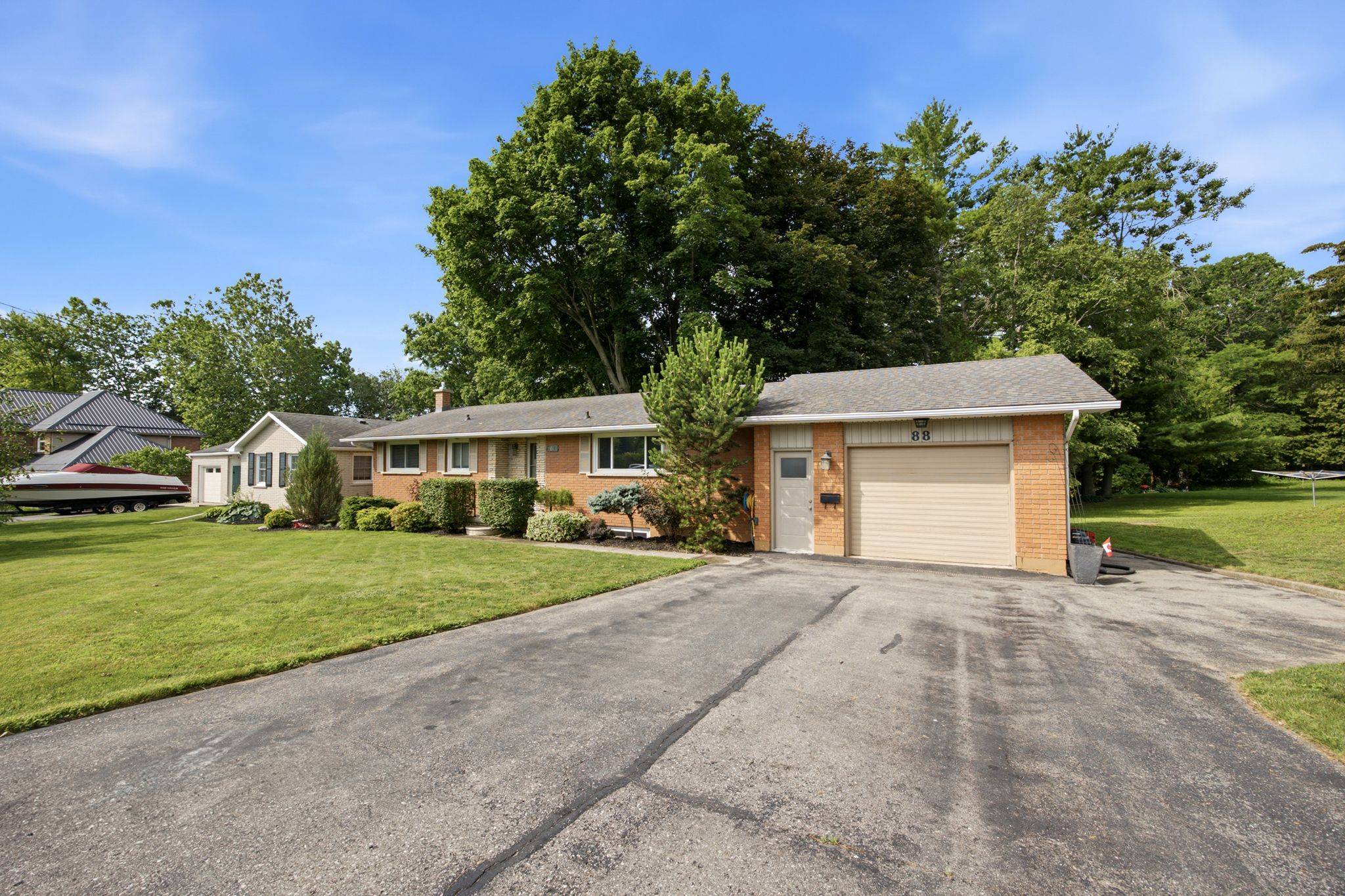 88 Hillside AVE, Norfolk, ON N4B 1Y3