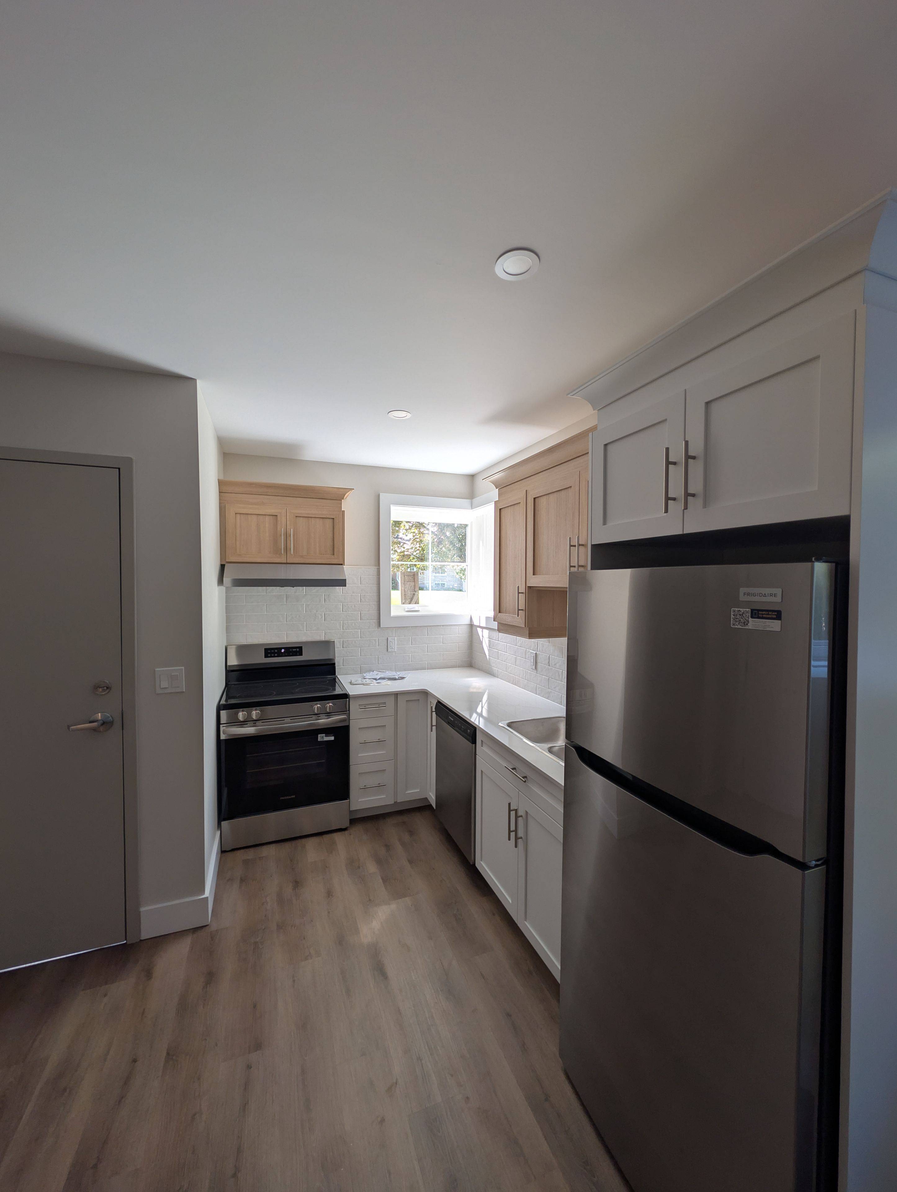 12 Scace AVE, Brockville, ON K6V 2A4
