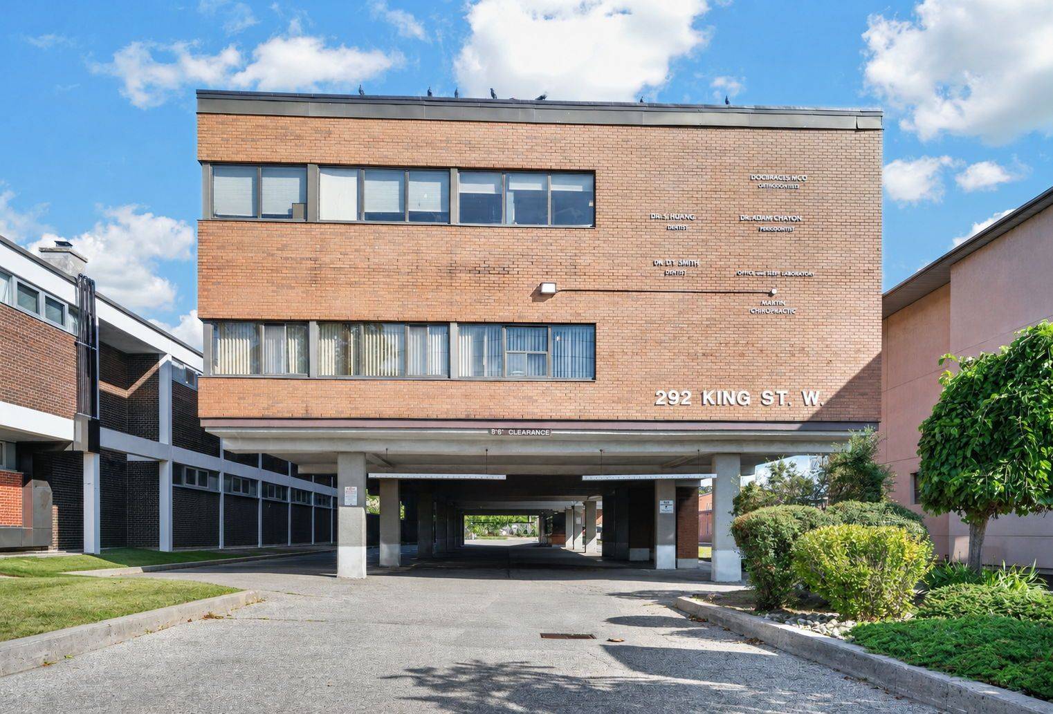 292 King ST W #203, Oshawa, ON L4R 3M6