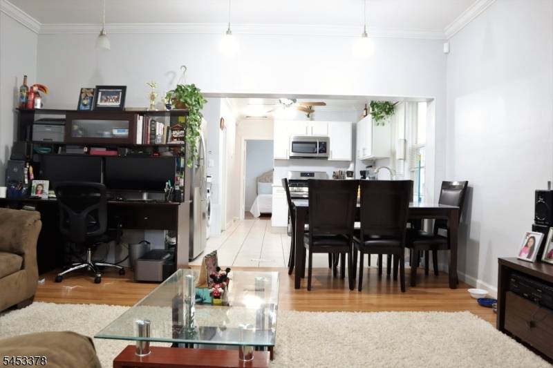 302 N 10Th St, Newark City, NJ 07107