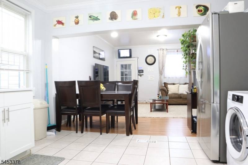 302 N 10Th St, Newark City, NJ 07107