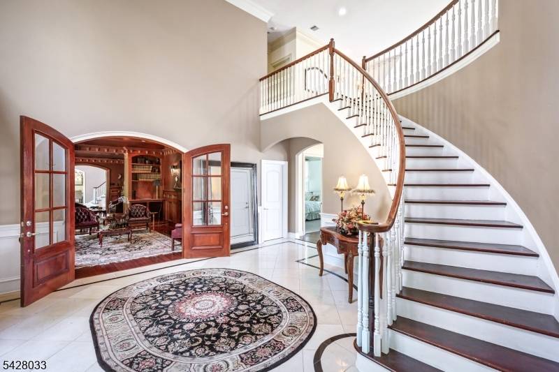 2 Chilton Rd, Chester Twp., NJ 07930