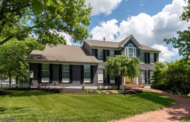 3 Shannon Way, Raritan Twp., NJ 08822
