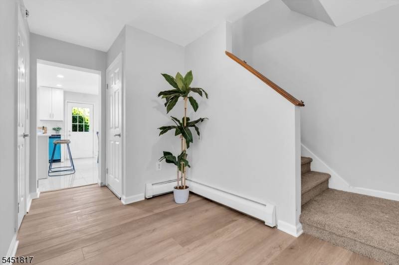 81 Crane St, Newark City, NJ 07104