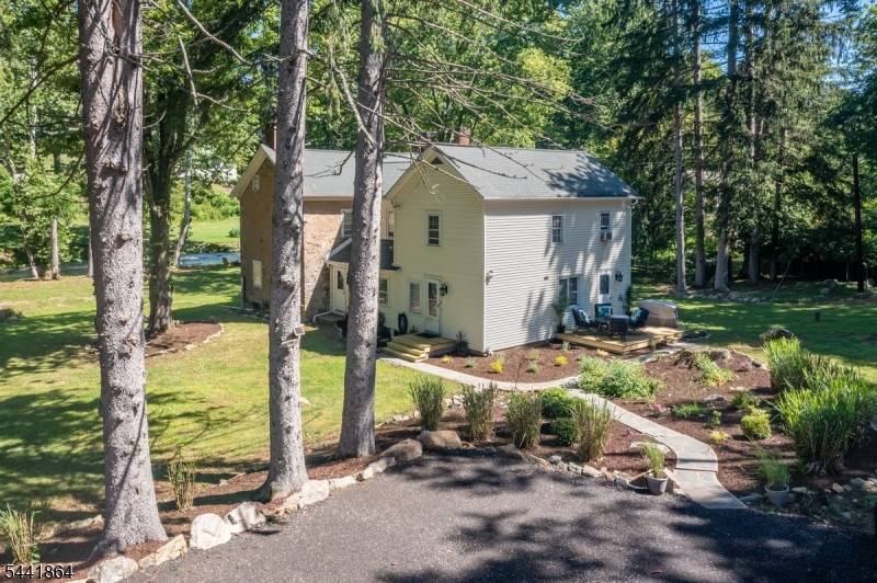 161 Musconetcong River Rd, Lebanon Twp., NJ 07882