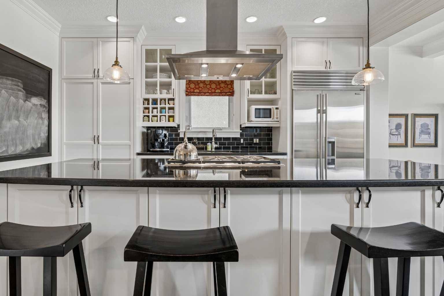 3922 16A ST SW, Calgary, AB T2T 4K8