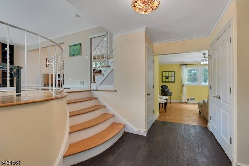 340 Central Ave, Mountainside Boro, NJ 07092