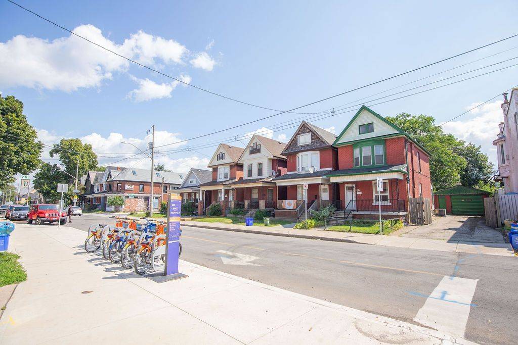 66 Sherman AVE N, Hamilton, ON L8L 6M2