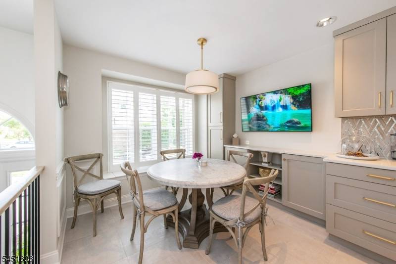 867 Alexandria Court, Ramsey Boro, NJ 07446