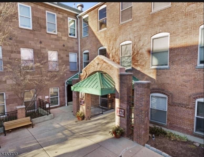 240 Main St #305, Little Falls Twp., NJ 07424