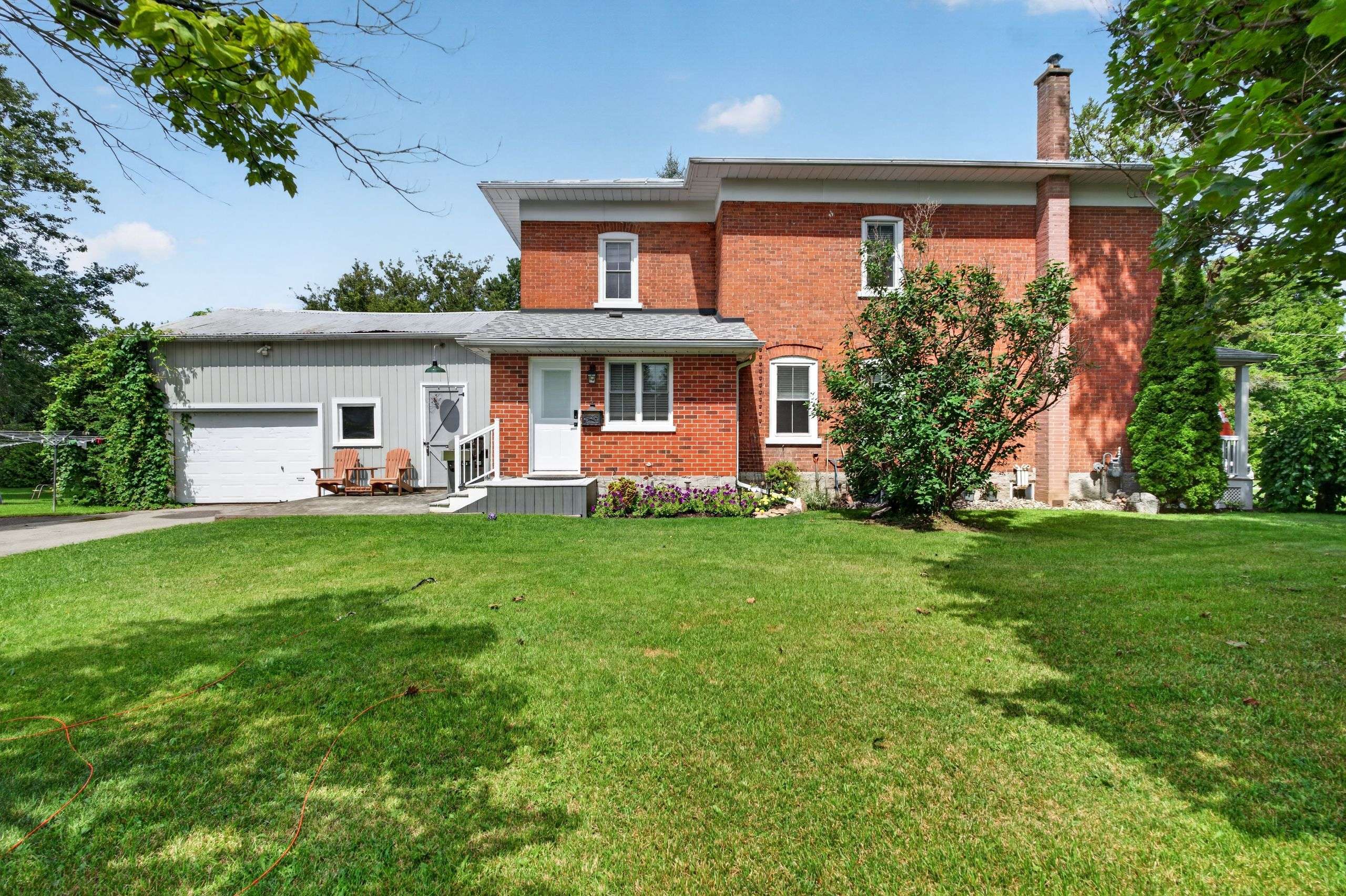 13 ALFRED ST, Greater Napanee, ON K7R 3H8