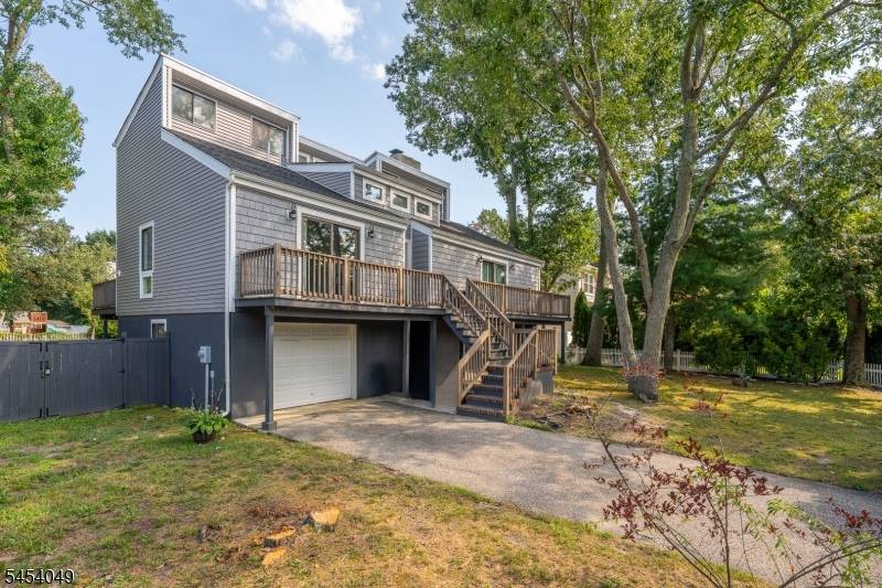 130 Mello Ln, Toms River Township, NJ 08753