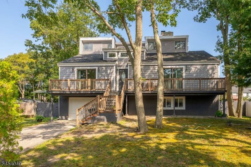 130 Mello Ln, Toms River Township, NJ 08753