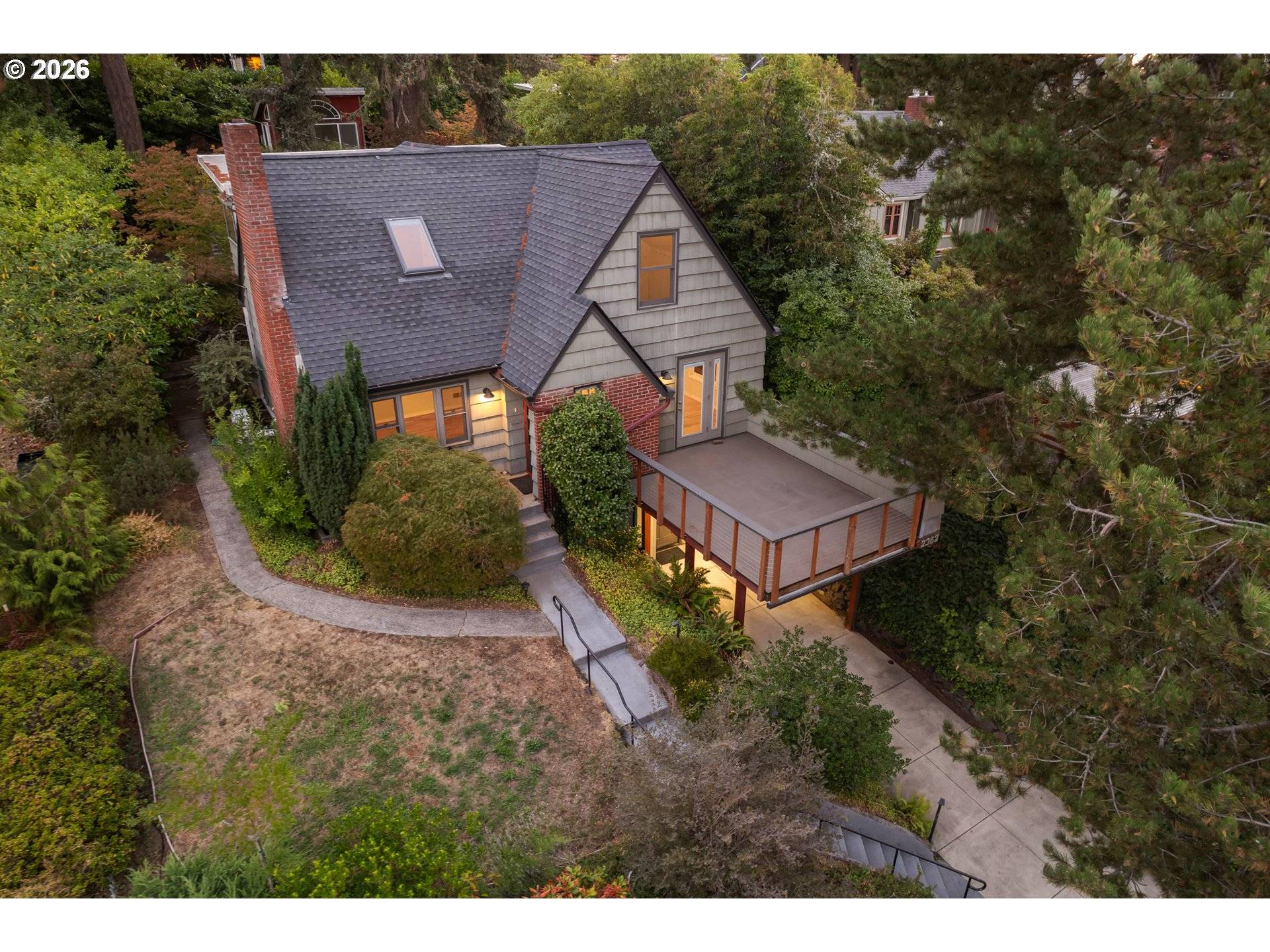 2362 CHARNELTON ST, Eugene, OR 97405
