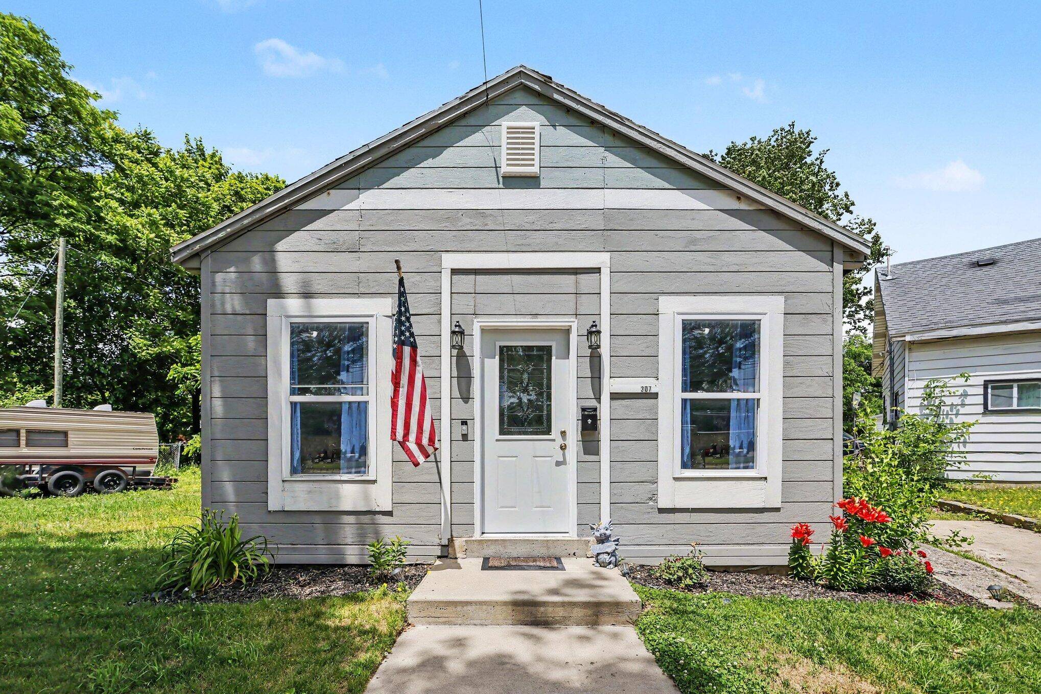 307 E Telegraph ST, Dowagiac City, MI 49047