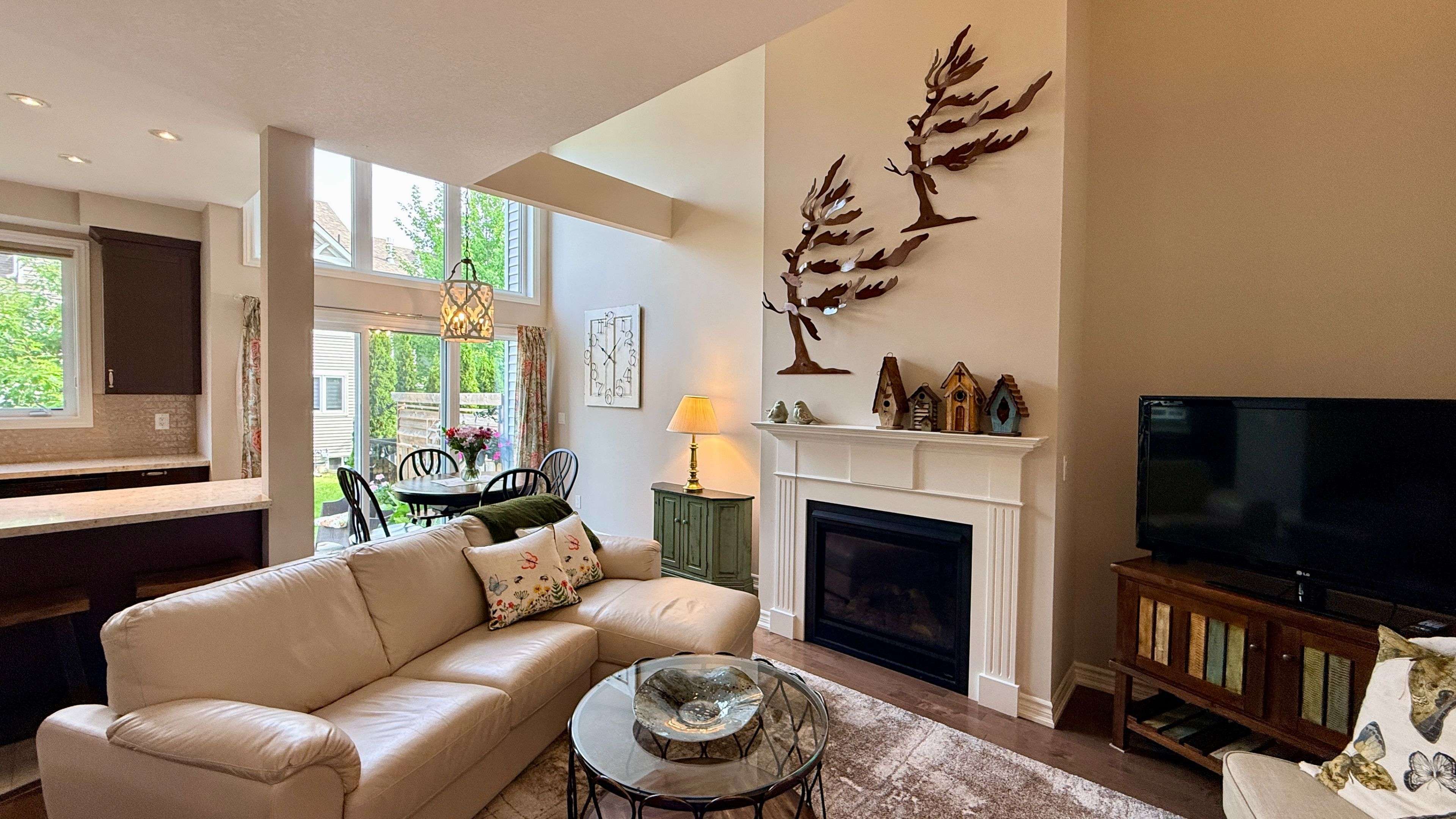 37 Lett AVE, Collingwood, ON L9Y 0Z5
