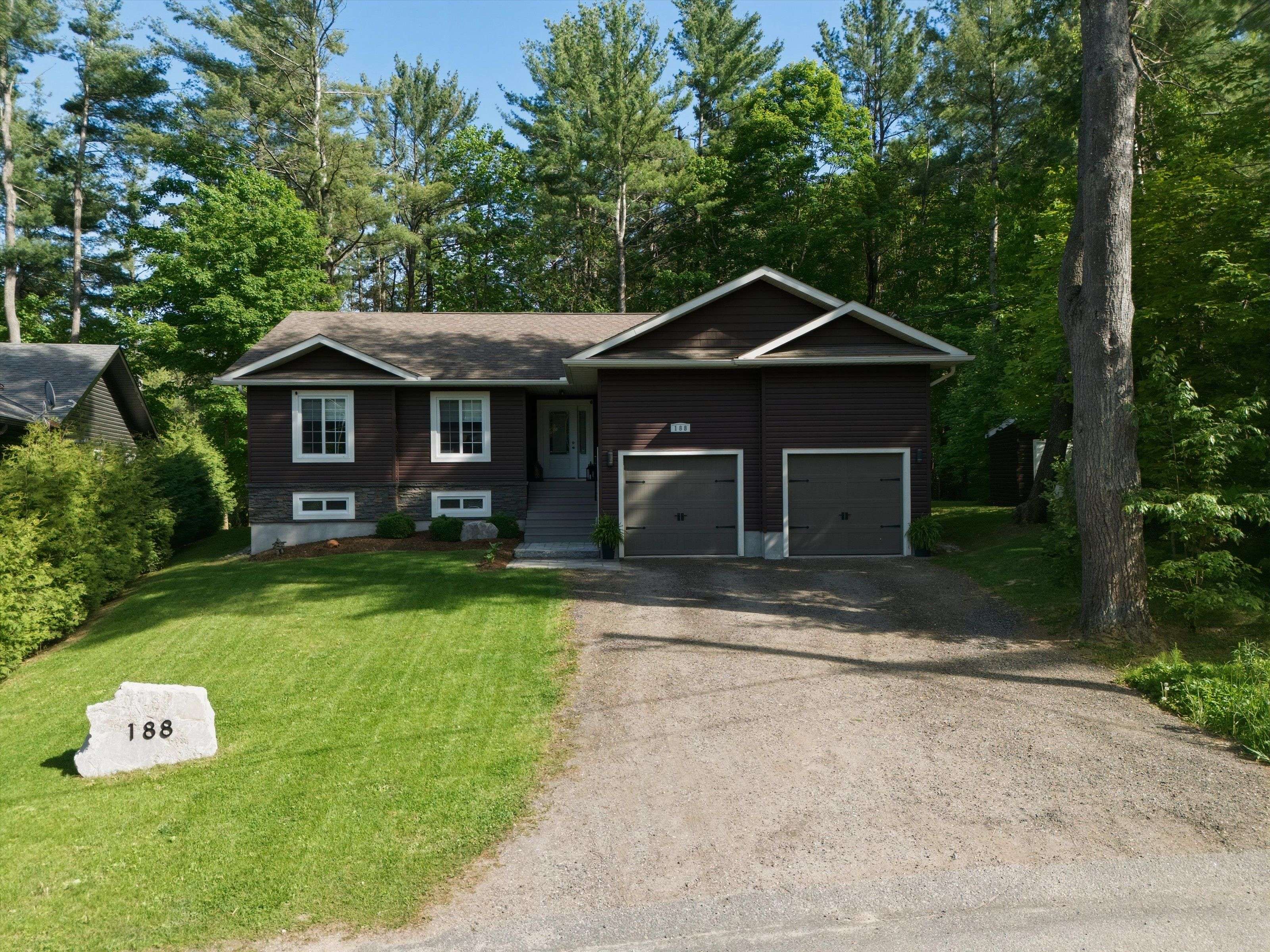 188 Vel-Dor CRES, Bracebridge, ON P1L 1J4