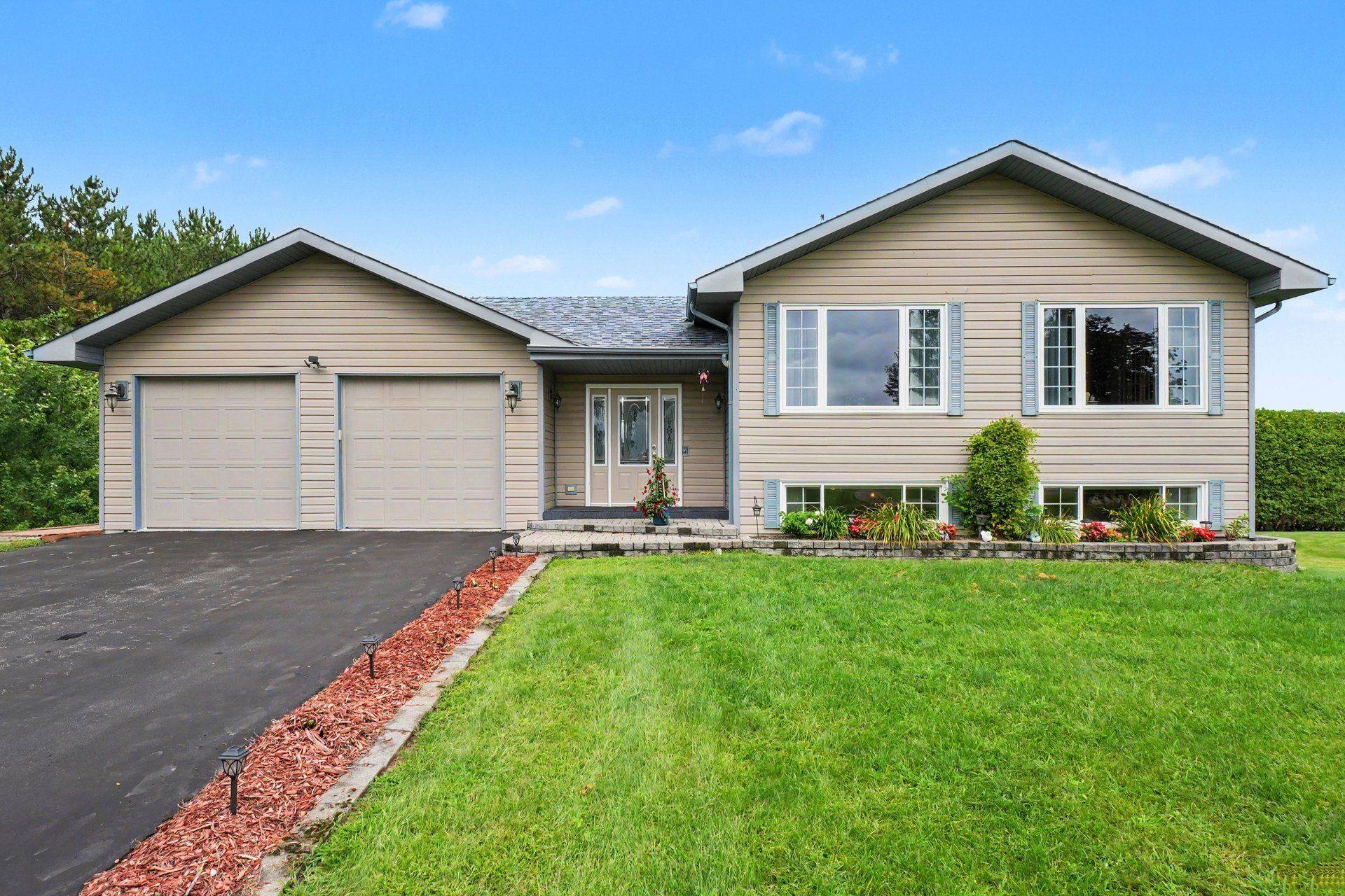 11711 Breezewood AVE, South Dundas, ON K0C 1X0