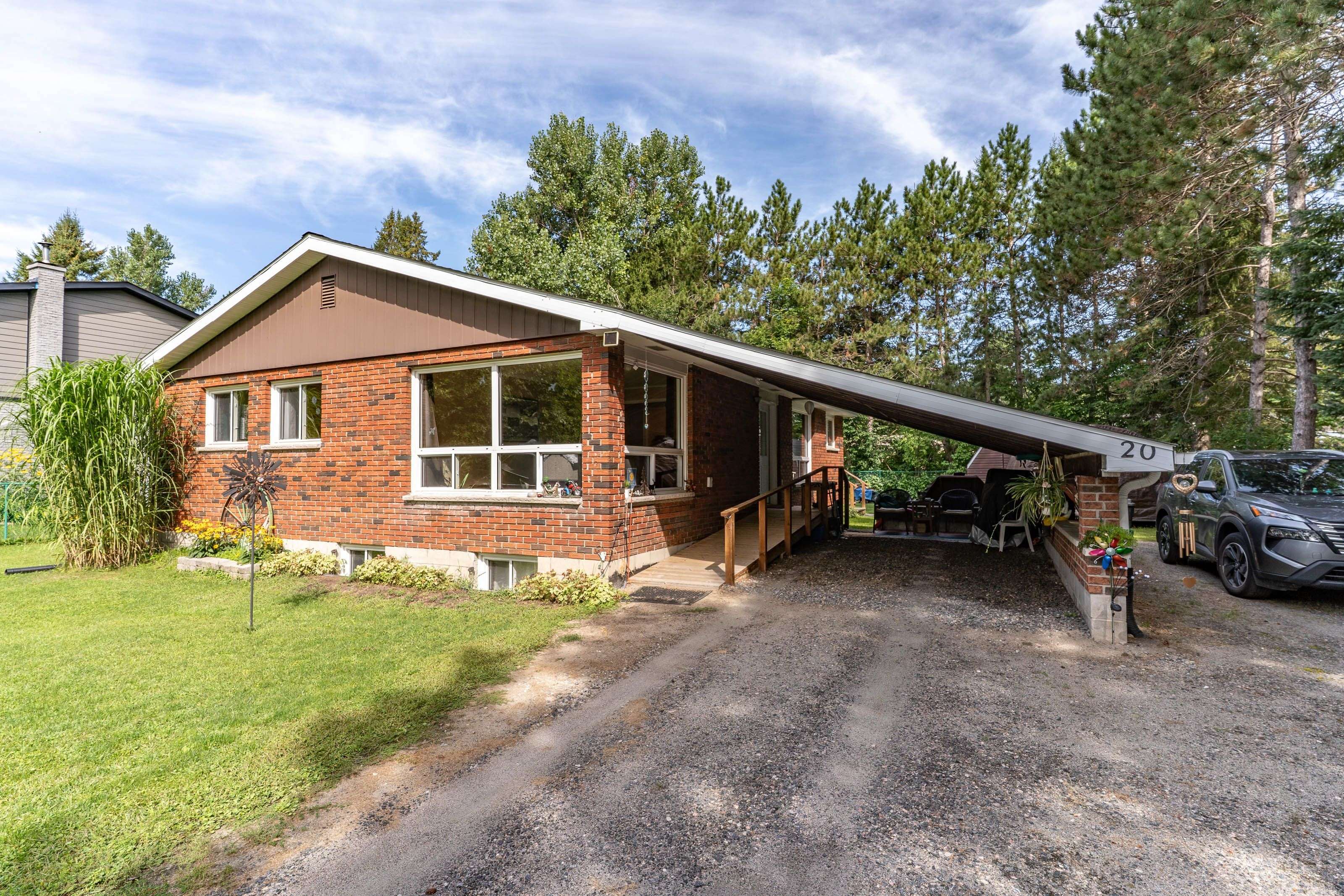 20 Sander DR, Bracebridge, ON P1L 1K6