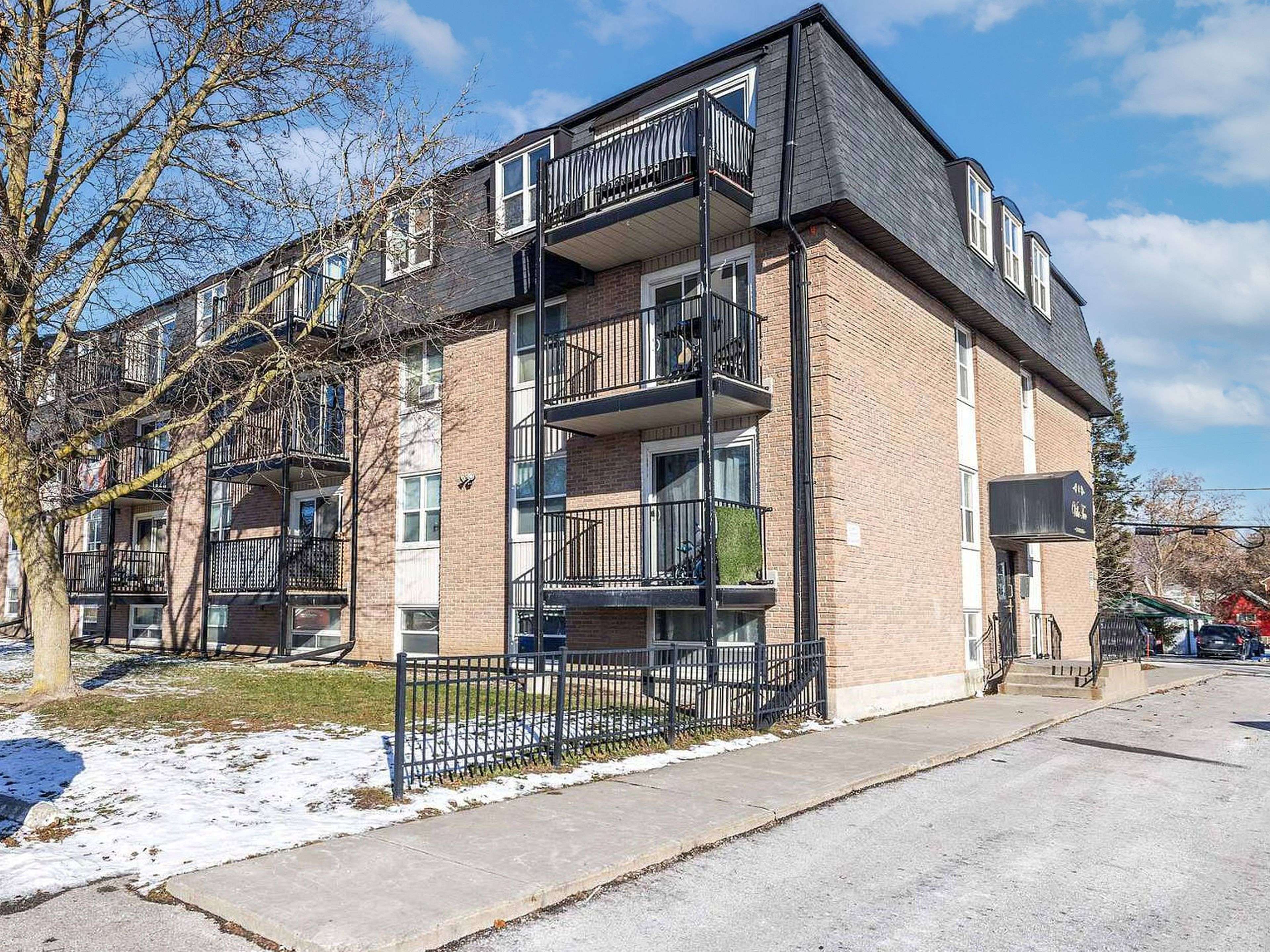 25 COLLEGE ST E #206, Belleville, ON K8P 3A3