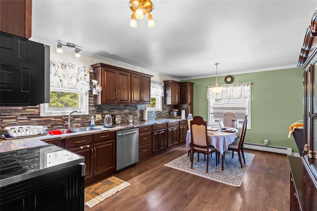 10-12 Glebe Road, Conception Bay South, NL A1X 2J1