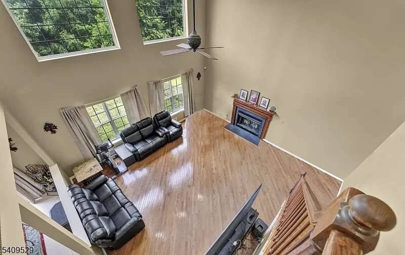 692 Skyline Dr, Jefferson Twp., NJ 07849