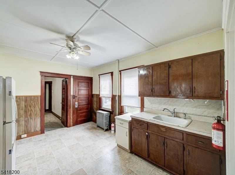 1320 Knopf St, Manville Boro, NJ 08835
