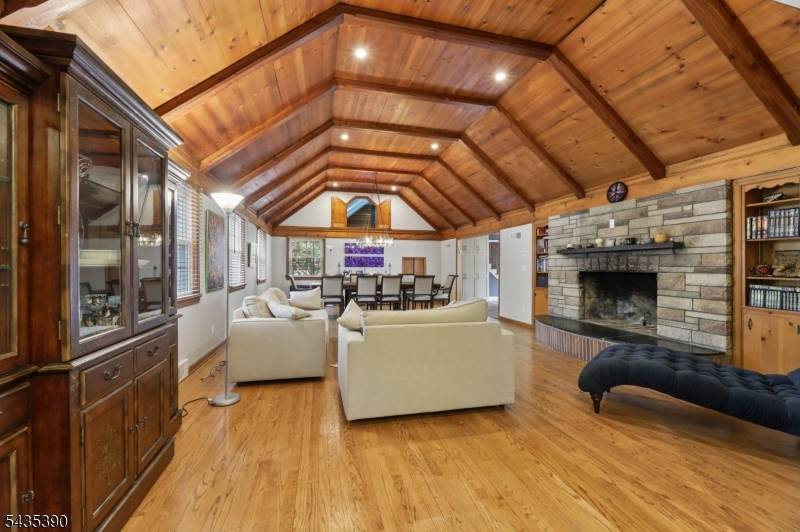 1271 Alicia Ave, Teaneck Twp., NJ 07666