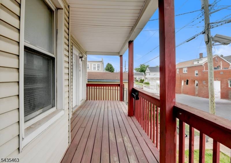 110 W 16Th St, Linden City, NJ 07036