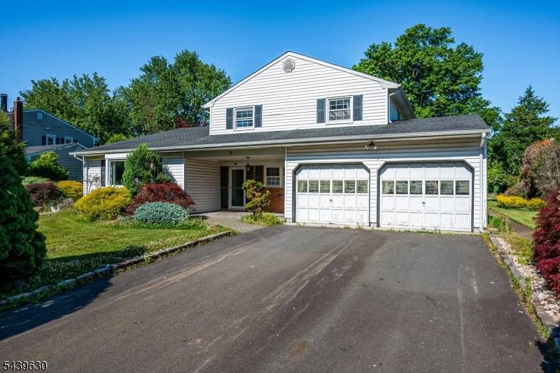 9 Annette Dr, Edison Twp., NJ 08820