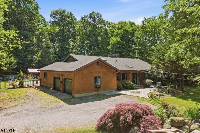 15 Lower North Shore Rd, Frankford Twp., NJ 07826